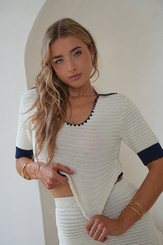 The Marseille Deep-V Top
